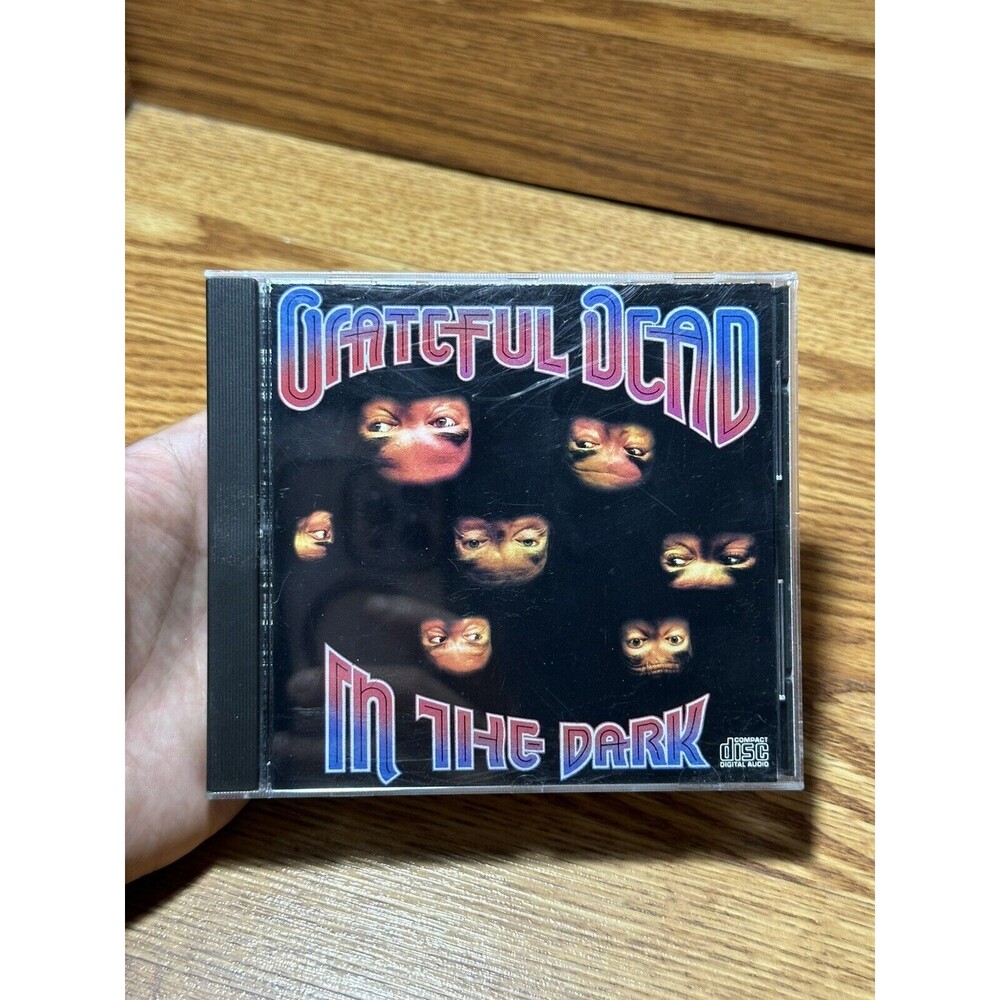 In the Dark,CD,Grateful Dead (CD, Jul-1987, Arista),Touch of Grey